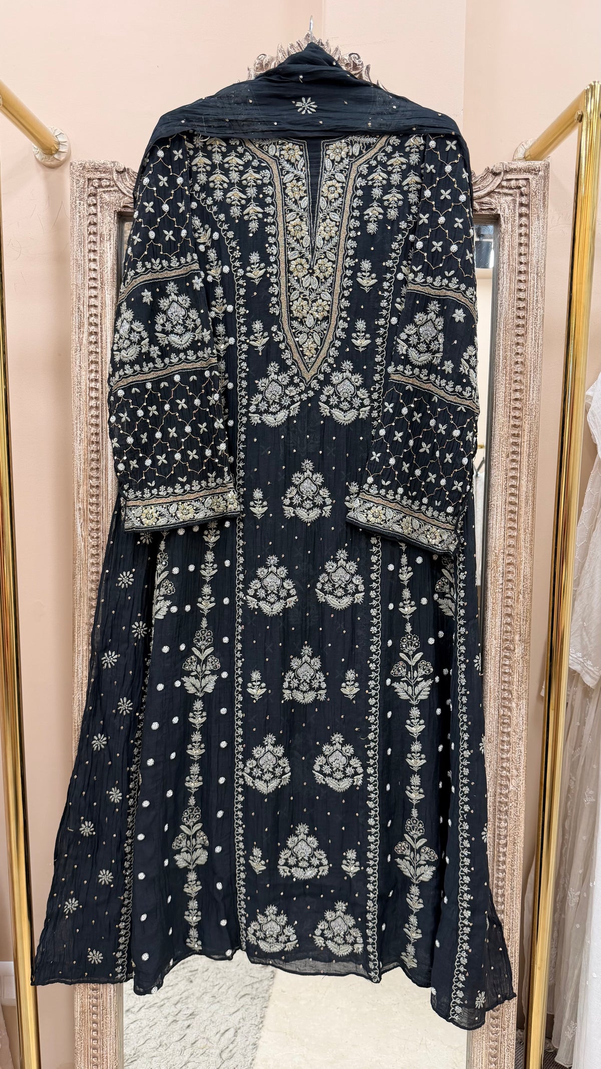 Pure Mul Anarkali Heavy Pearl And Cutdana Work With Dupatta Black