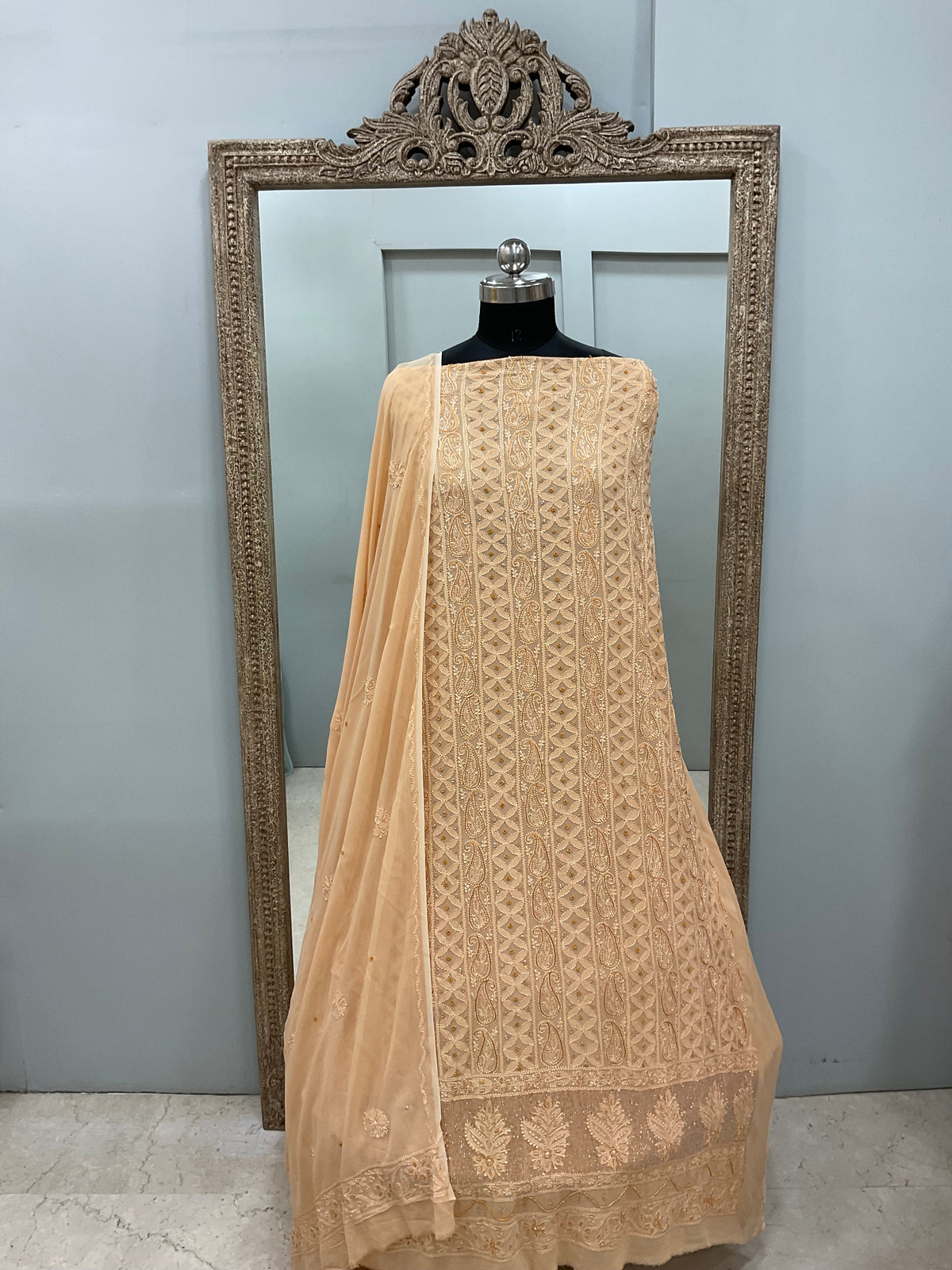 Cutdana Straight with Heavy Pearl Work Light Peach