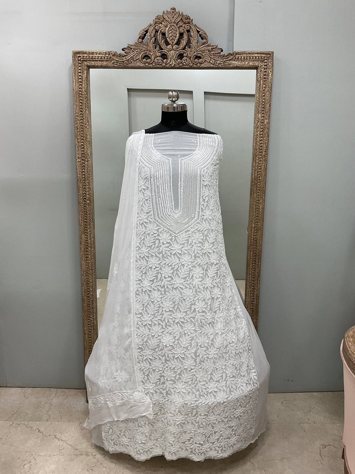 Pearl Gala Straight with Heavy Pearl Work White 03
