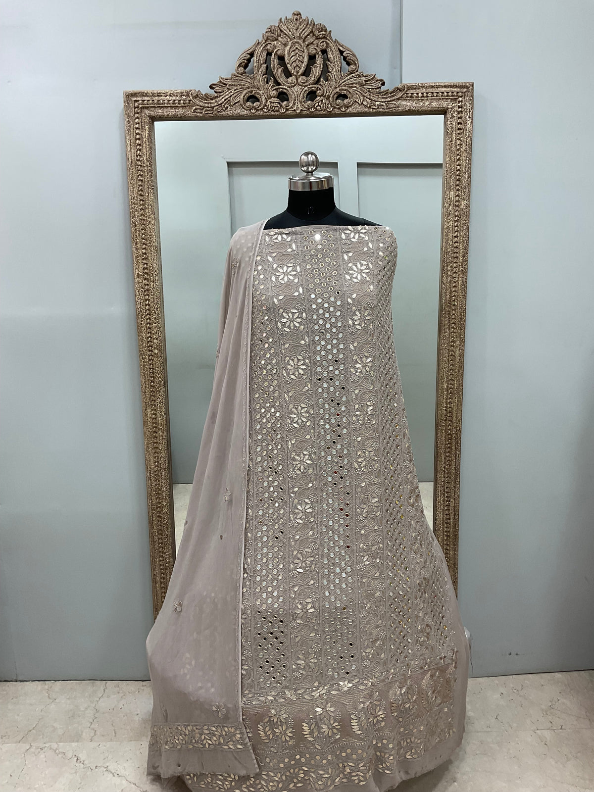Gota And Real Mirror Straight Gray