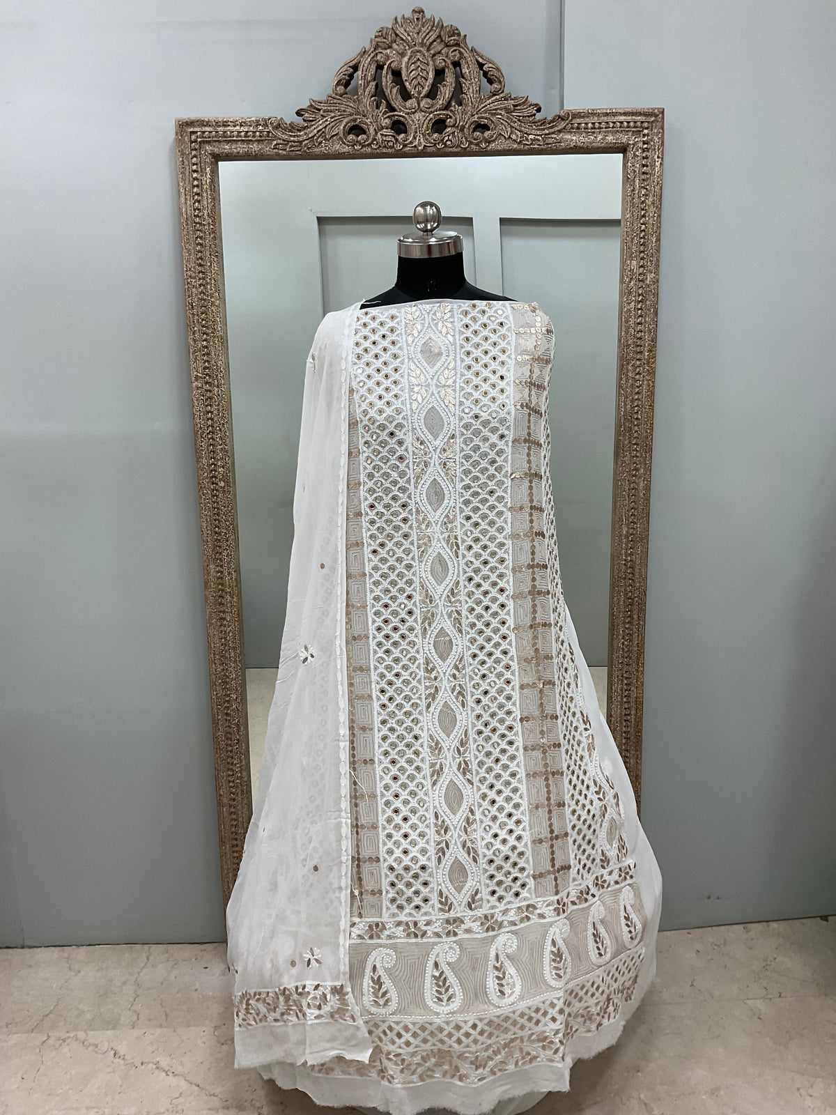 Gota And Real Mirror Straight White 01