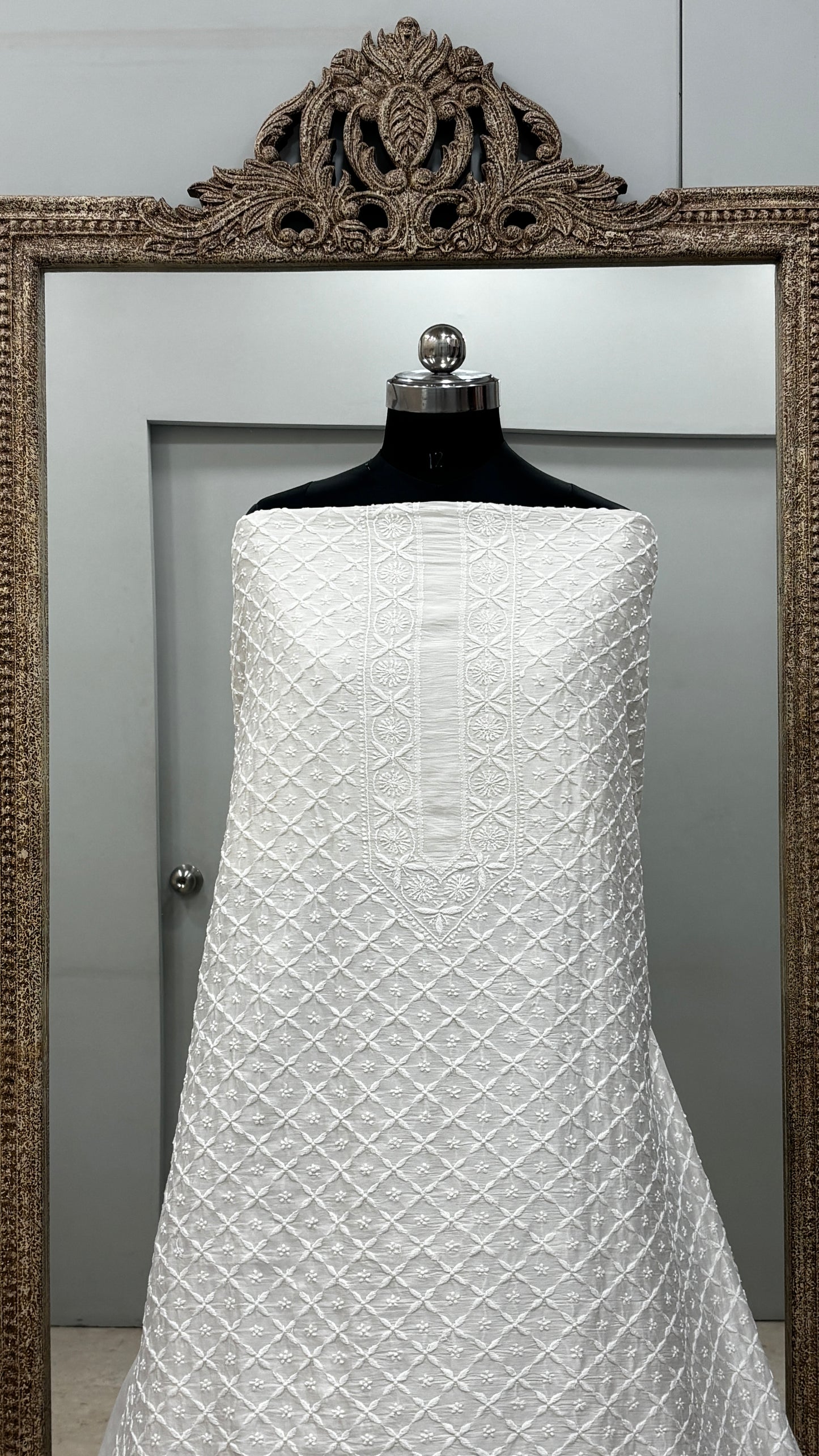Gents Kurta Pure Chanderi Front Jaal Heavy Chicken Work White 02