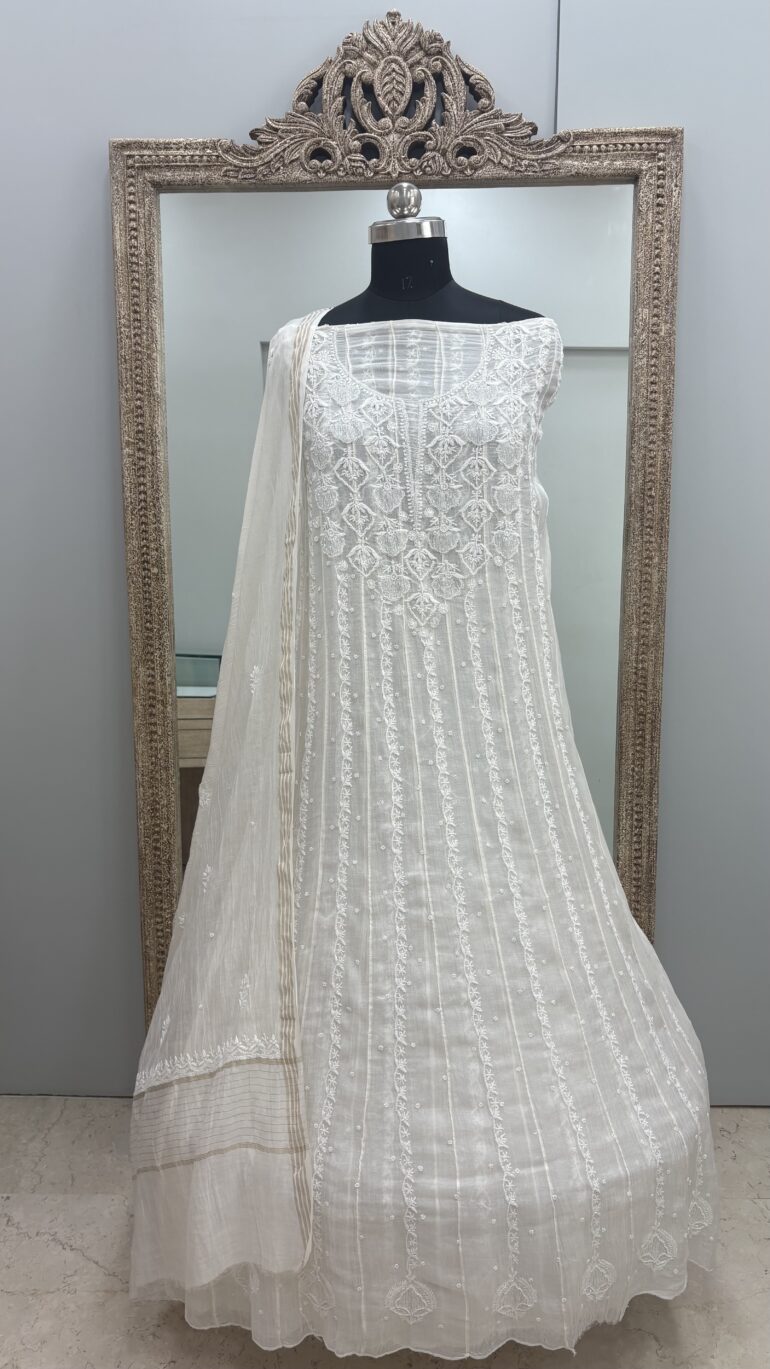 Pure Mul Anarkali Heavy Pearl And Cutdana Work With Dupatta Off White10