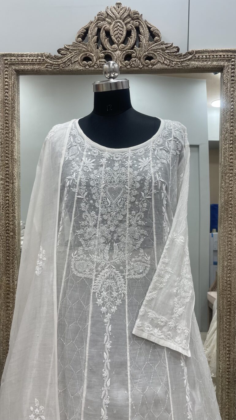 Pure Mul Anarkali Heavy Pearl And Cutdana Work With Dupatta Off White 09