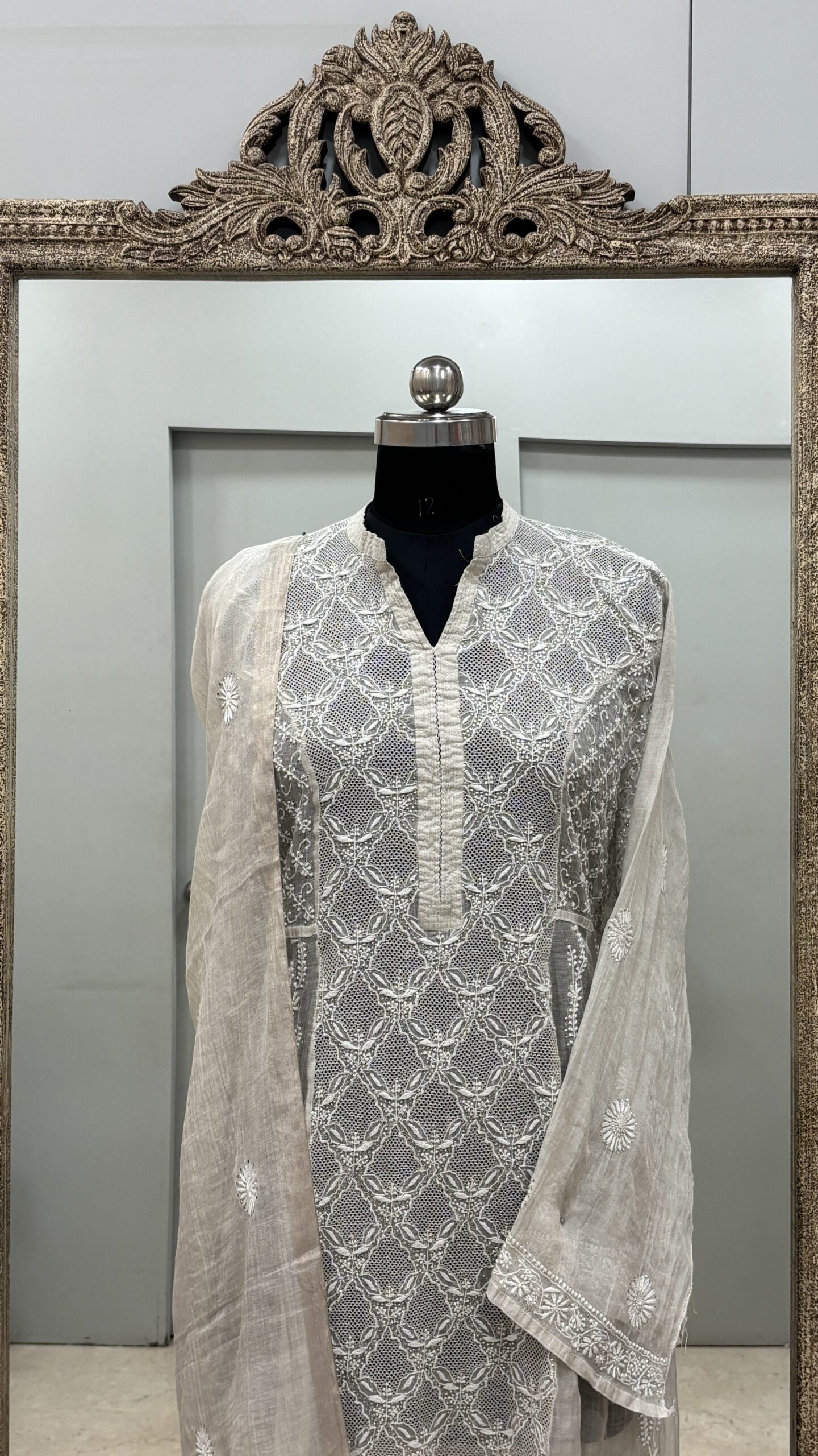 Tissue Semistihed Straight Chikan Jali Work Silver